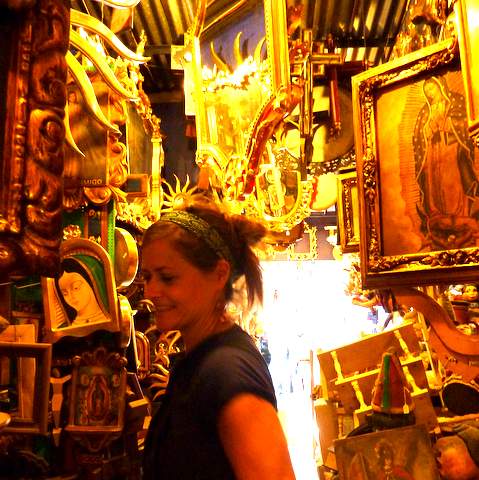 THINGS TO DO IN MEXICO CITY crafts shopping